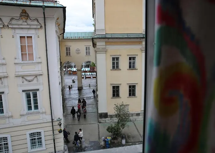 Kolovrathome Apartment *